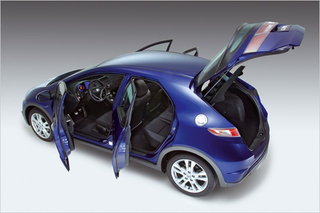 Illustration for article titled 2009 Honda Civic Hatchback Lineup Reveals Minor Facelift We Won't Get